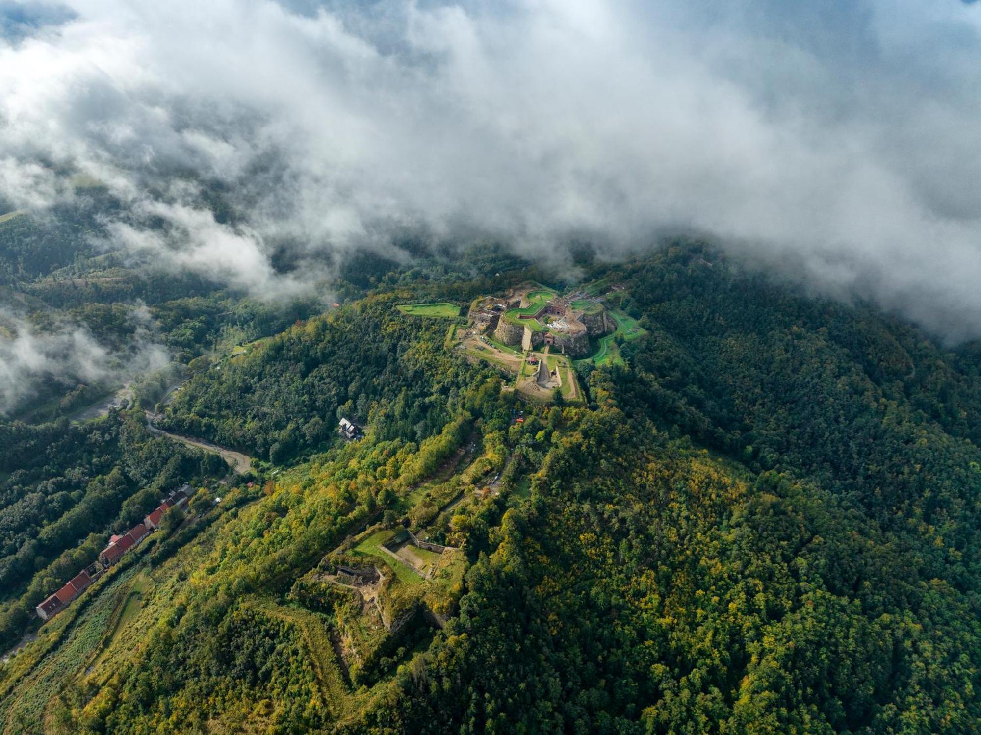 Hotel Twierdza Srebrna Gora Donzon Exterior foto