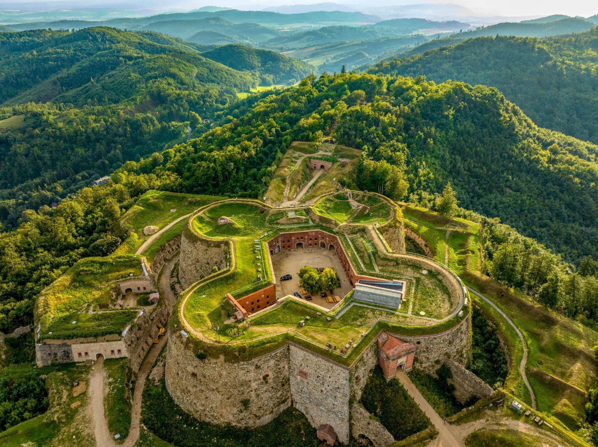 Hotel Twierdza Srebrna Gora Donzon Exterior foto